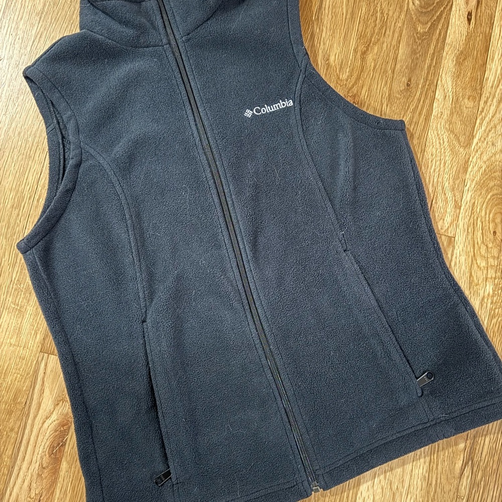 Columbia Black Fleece Vest